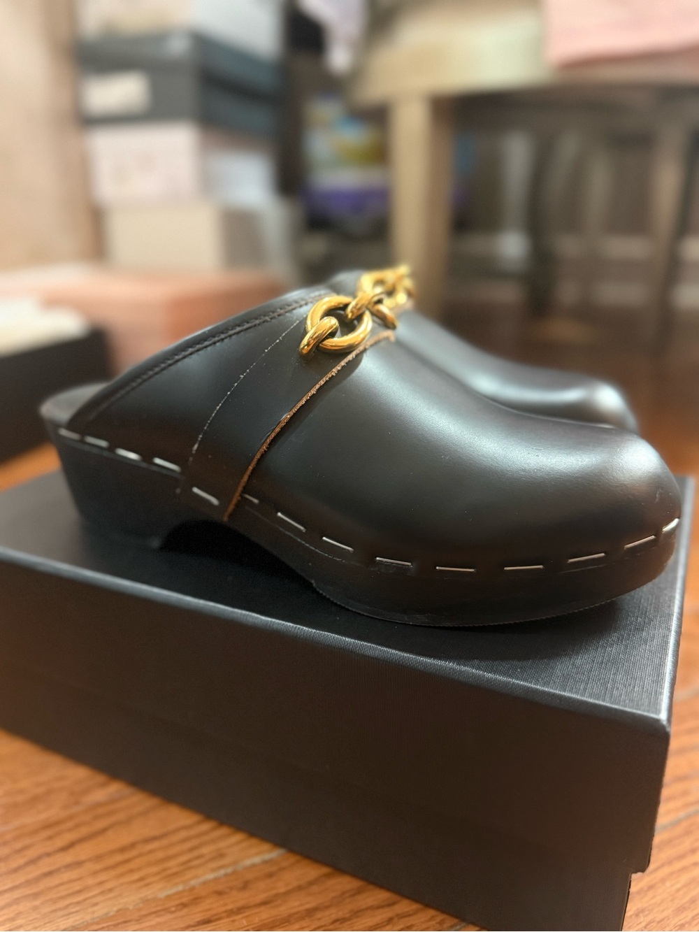 Yves Saint Laurent Nero Le Maillon Clog Mules
